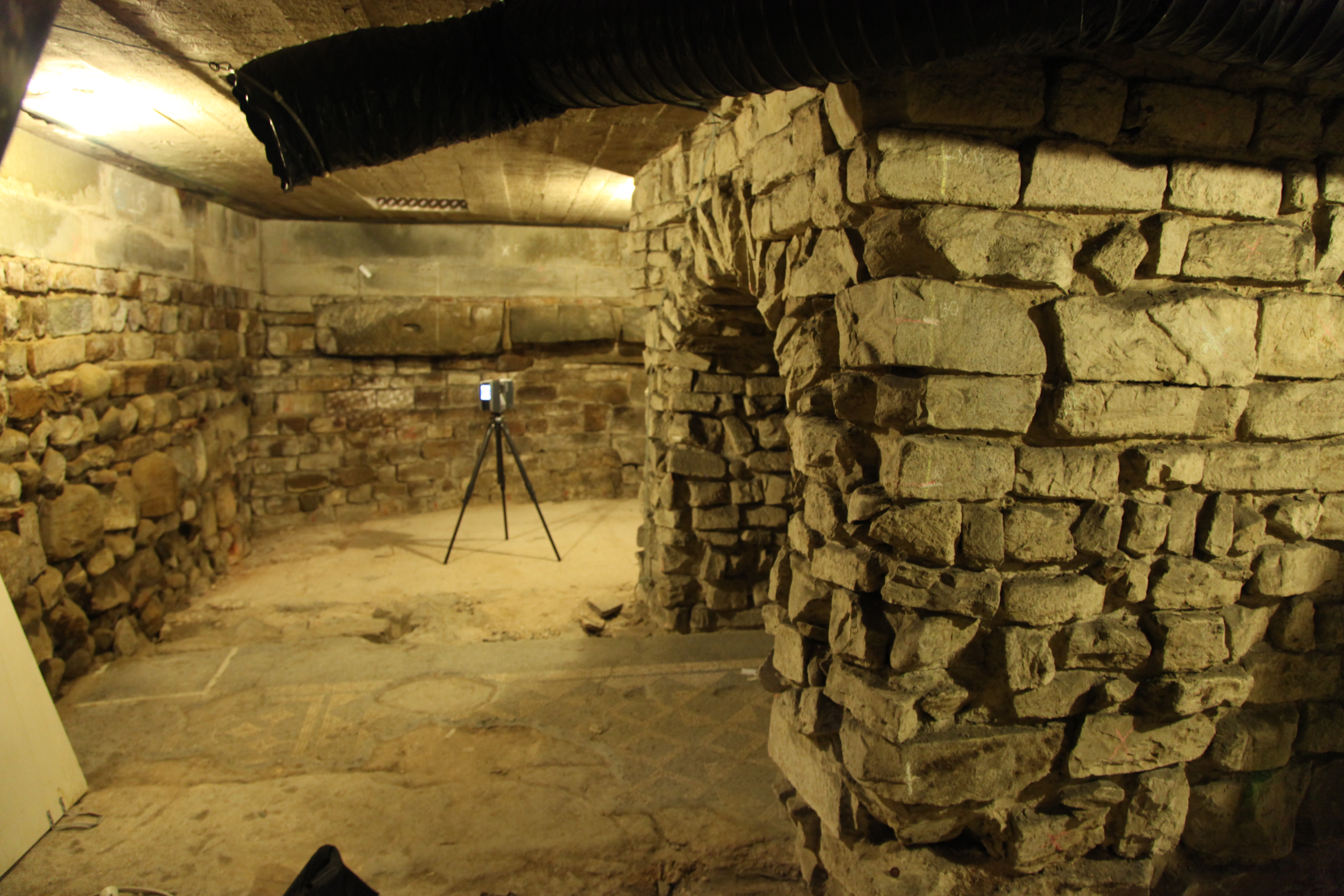 LIDAR scanner in Roman excavation