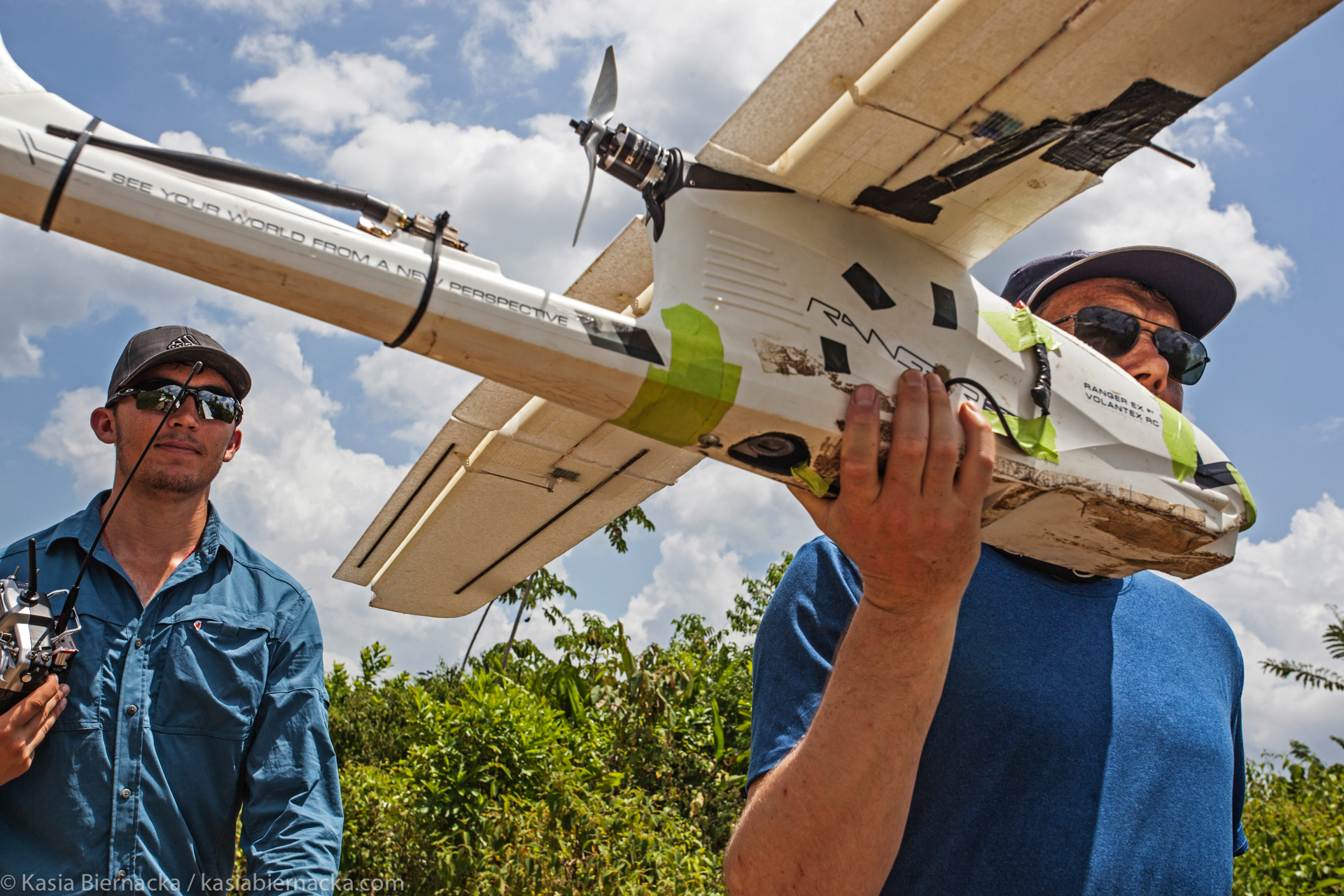 Afshari and Schurgers preparing for an aerial mapping mission (photo credit: Kasia Biernacka)
